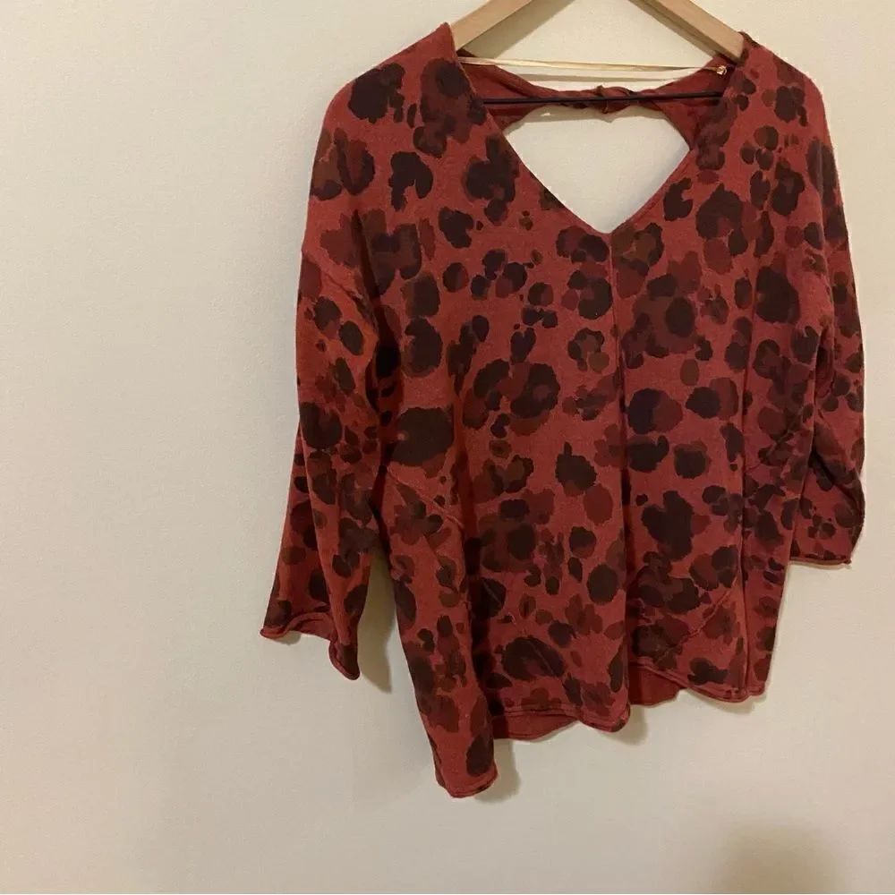 Democracy Cutout Back Leopard Sweater - Picture 3 of 8